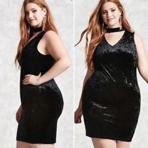 NWT ✔️Velvet Choker Dress
